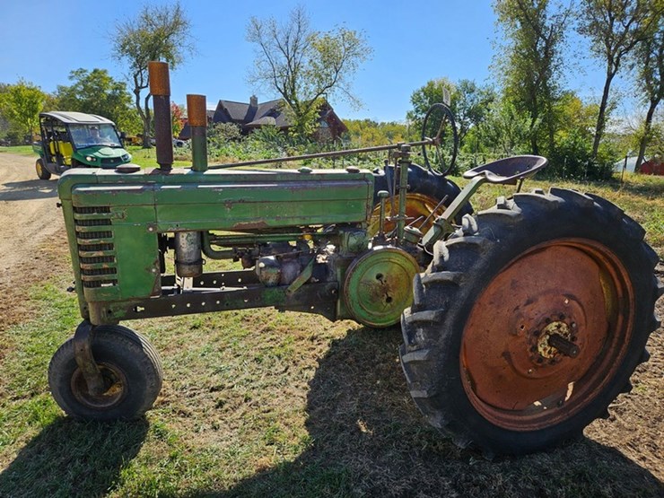 john-deere-model-b-image-2