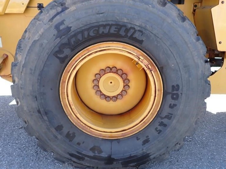 2023-caterpillar-930m-image-11