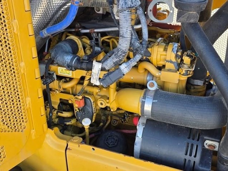 2021-caterpillar-d3-image-53