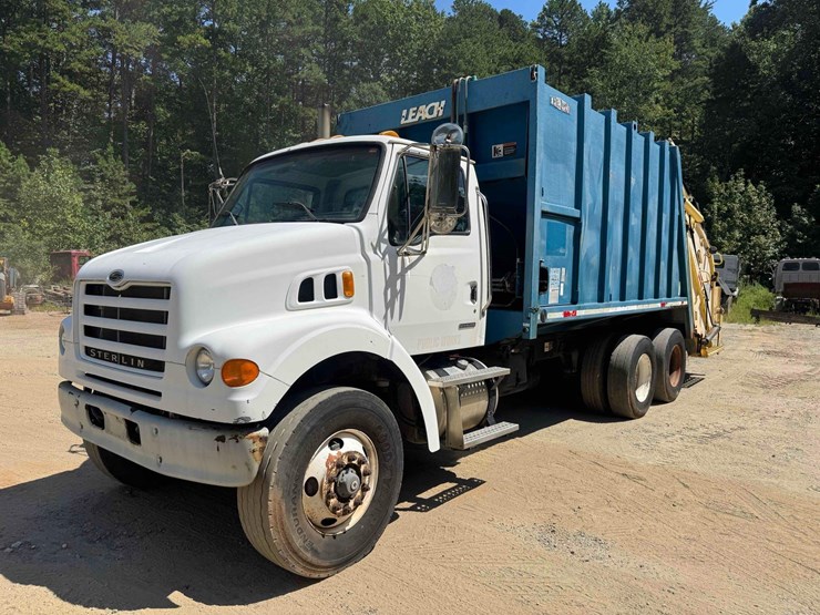 2006-sterling-l7500-image-1