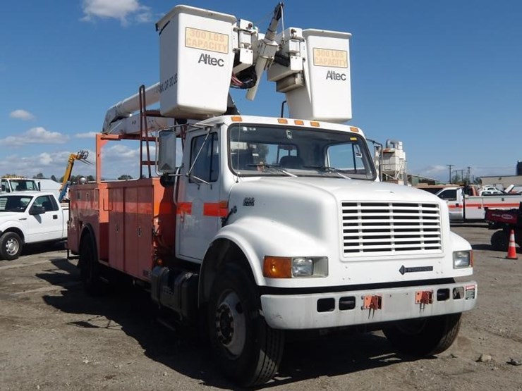 2002-international-4900-image-2