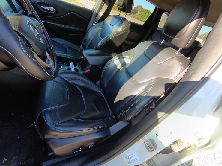 2014-jeep-cherokee-image-26