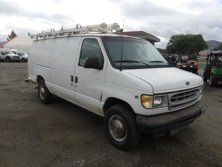 2002-ford-e350-image-3