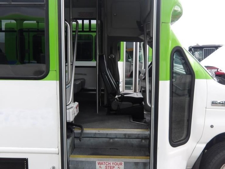2016-ford-e450-image-13