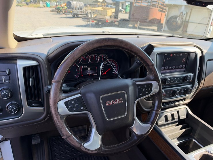 2016-gmc-1500-image-12
