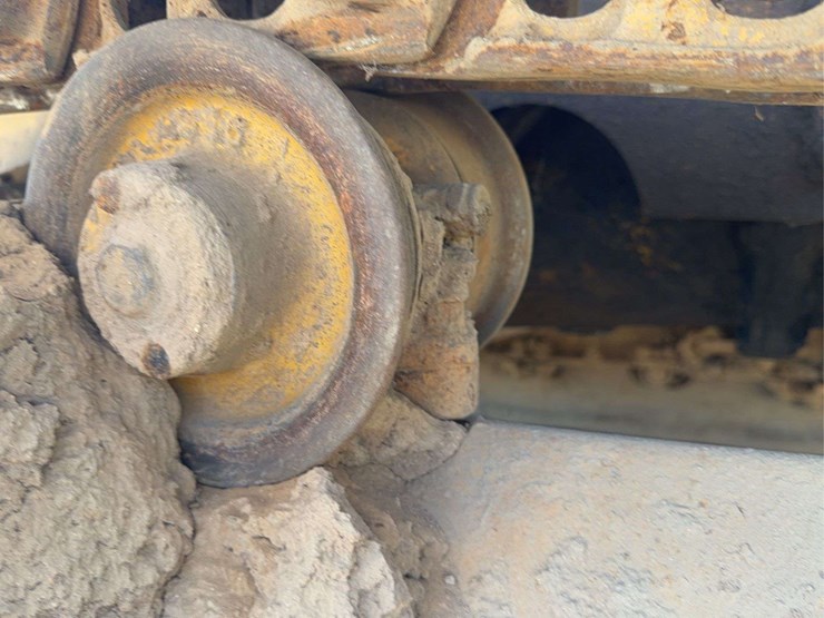 caterpillar-28-image-17