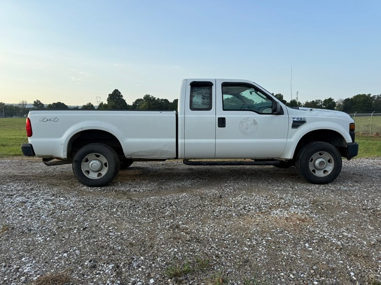 2008-ford-f250-image-16