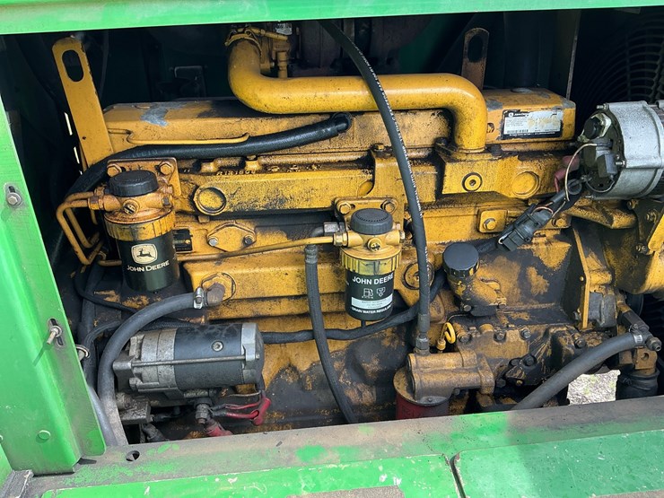 deere-335c-image-13