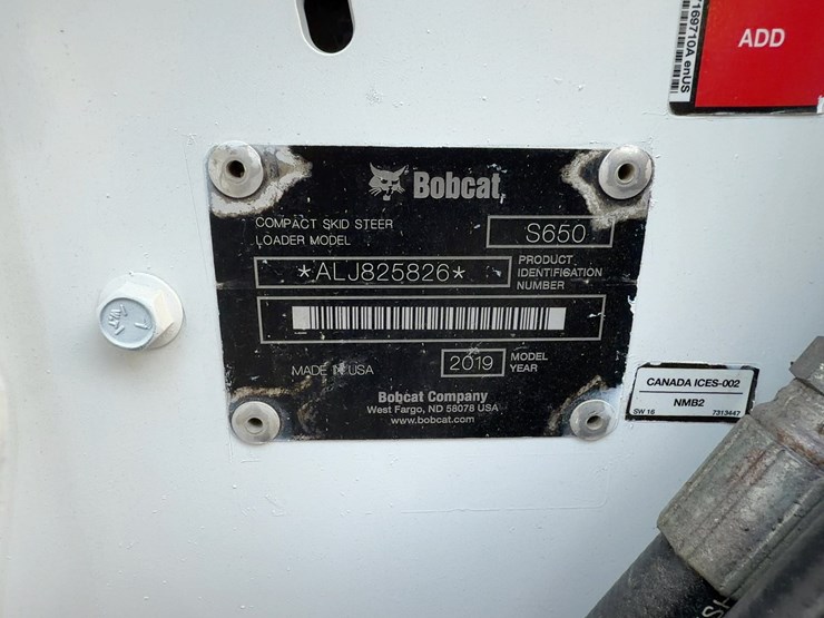 2019-bobcat-s650-image-24