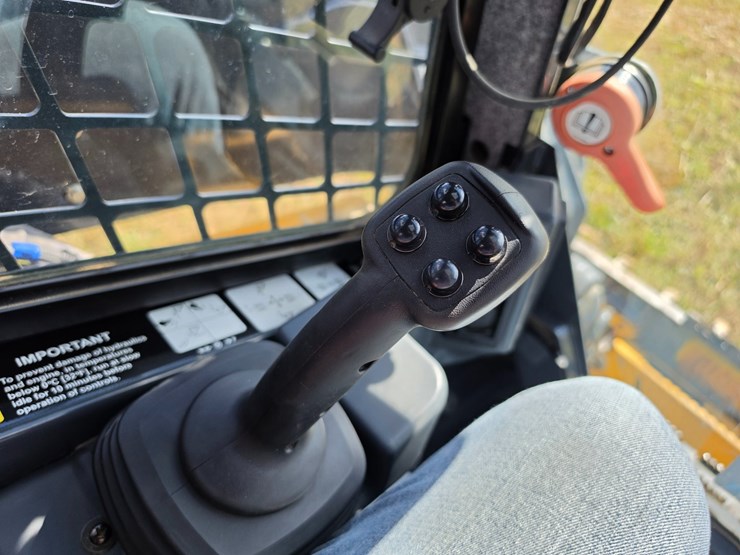 deere-333g-image-33