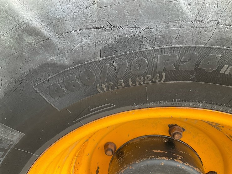 2013-jcb-tm320-image-28