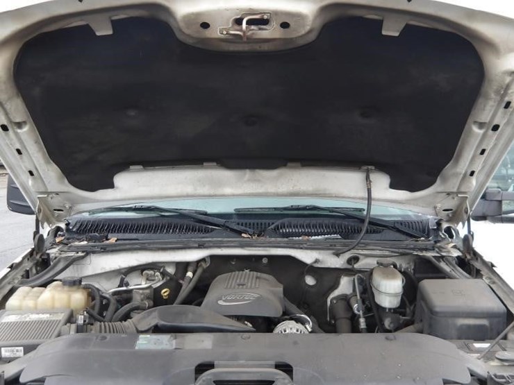 2006-chevrolet-silverado-2500-image-13