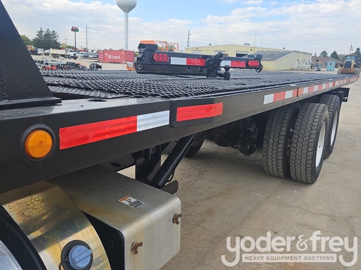 2017-kenworth-t880-image-19