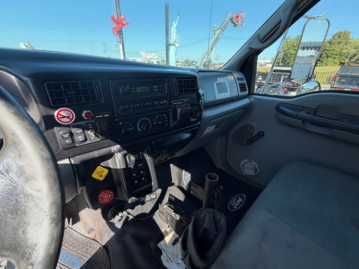 2008-ford-f650-image-27