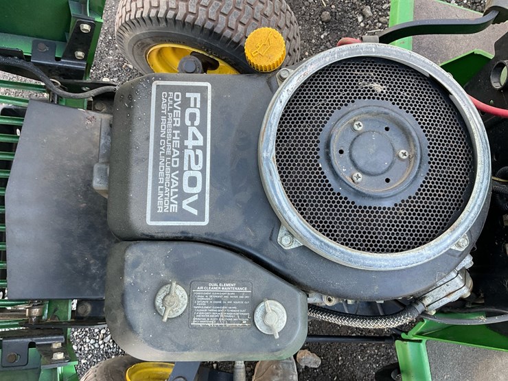 john-deere-240-image-9
