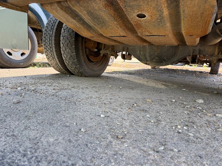 2004-ford-f450-image-21