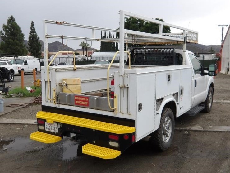 2011-ford-f350-image-3