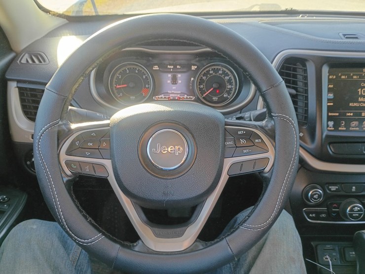 2014-jeep-cherokee-image-42