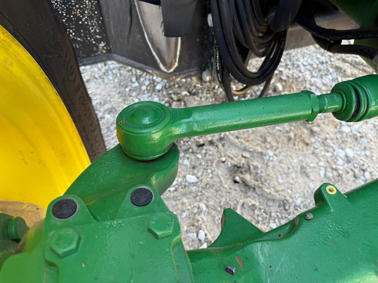 2017-john-deere-6110m-image-42