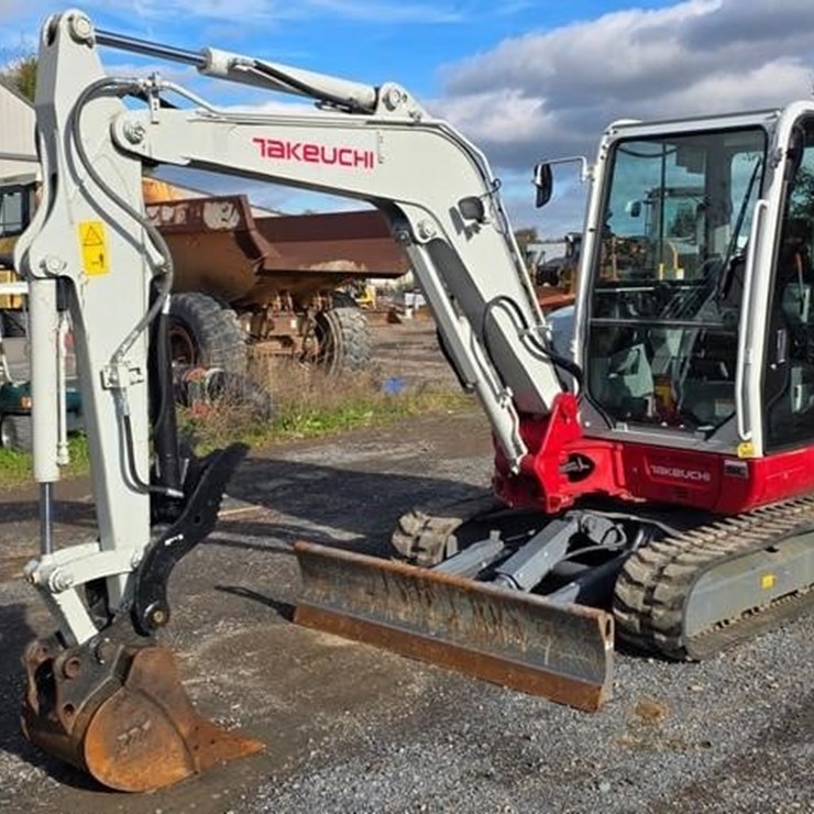 2023 TAKEUCHI TB240