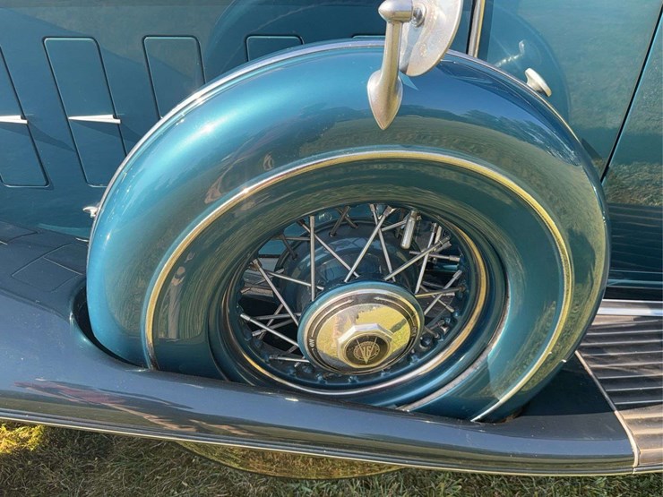 1932-cadillac-v-16-fleetwood-image-27