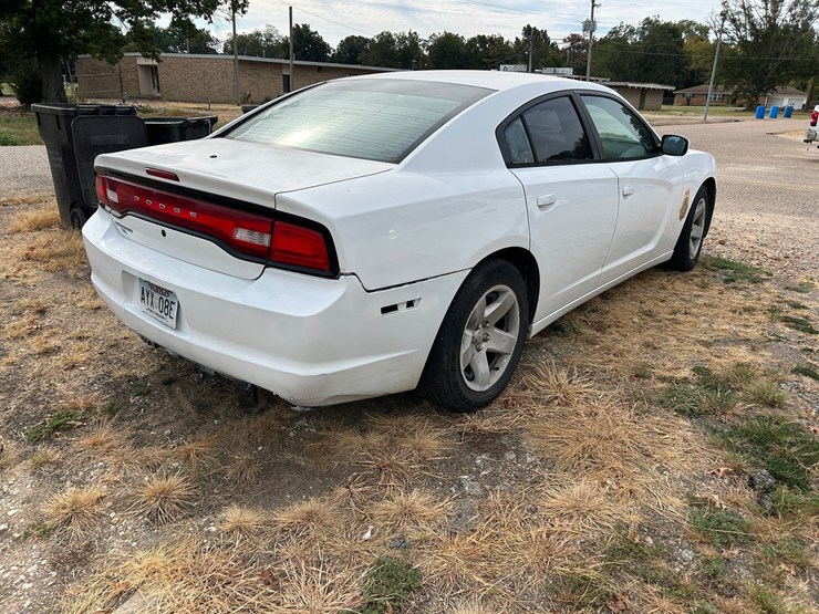 #10580-•-2011-dodge-charger-sedan-2b3cl1cg5bh575262-inv#10580-image-3