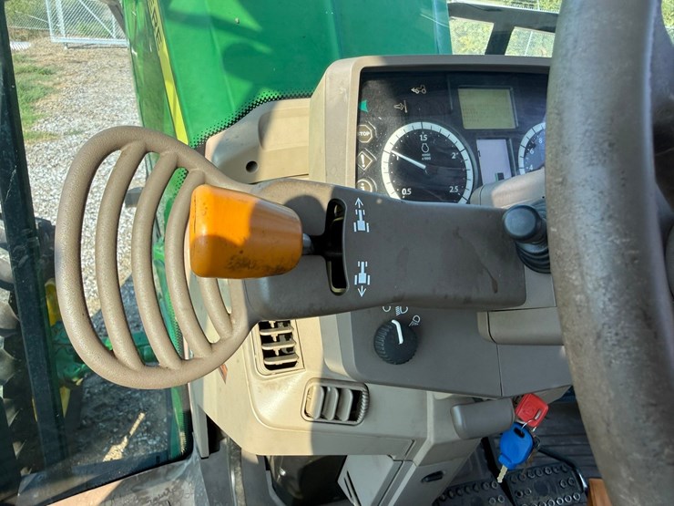 2017-john-deere-6110m-image-104