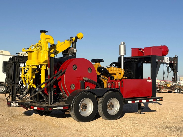 2018-caterpillar-c7-image-1
