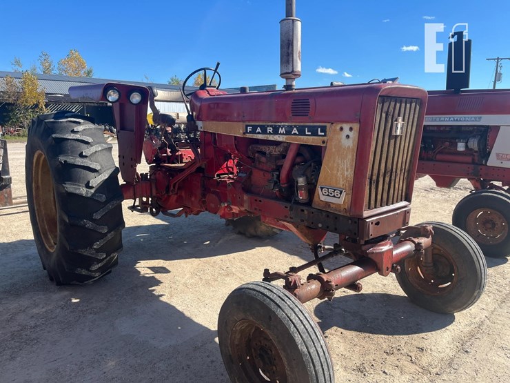 1966-farmall-656-gas-row-crop-8033-image-2