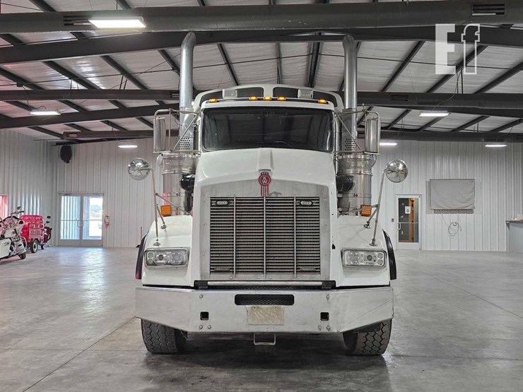 2009-kenworth-t800-image-7