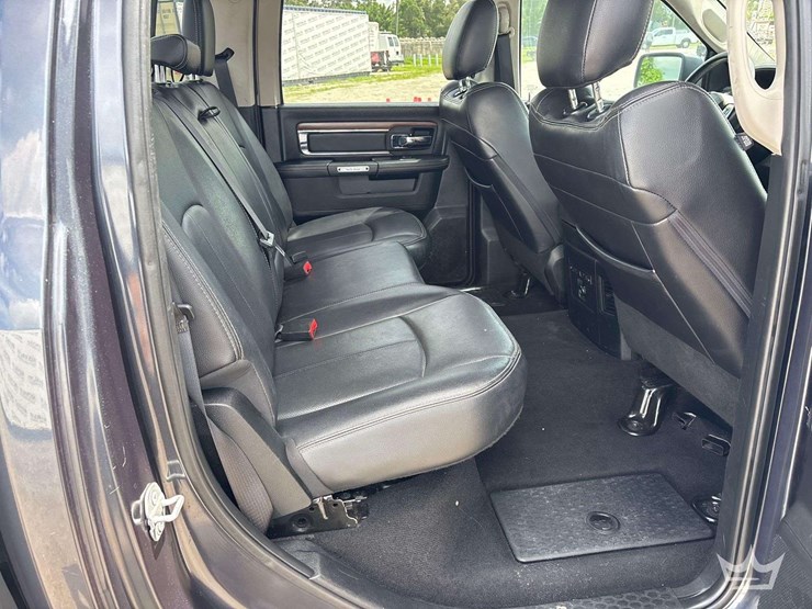2018-dodge-1500-image-23