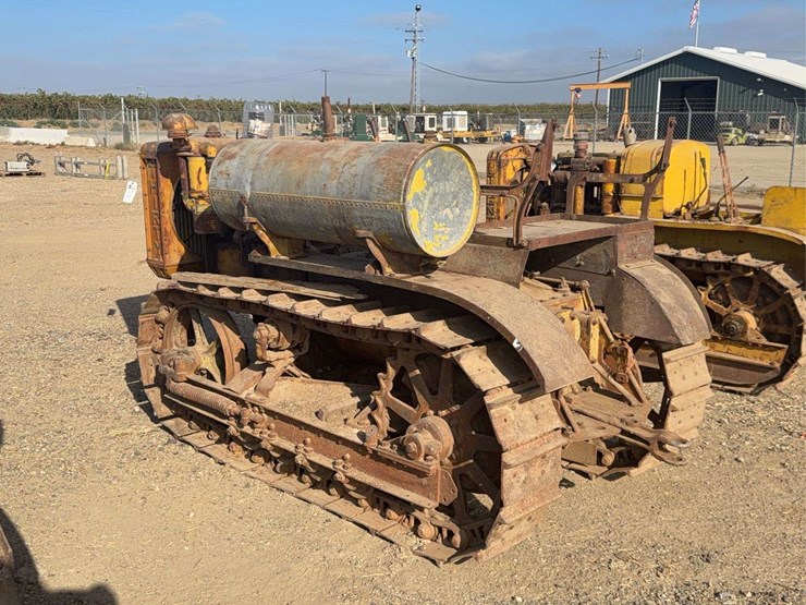caterpillar-thirty-image-3
