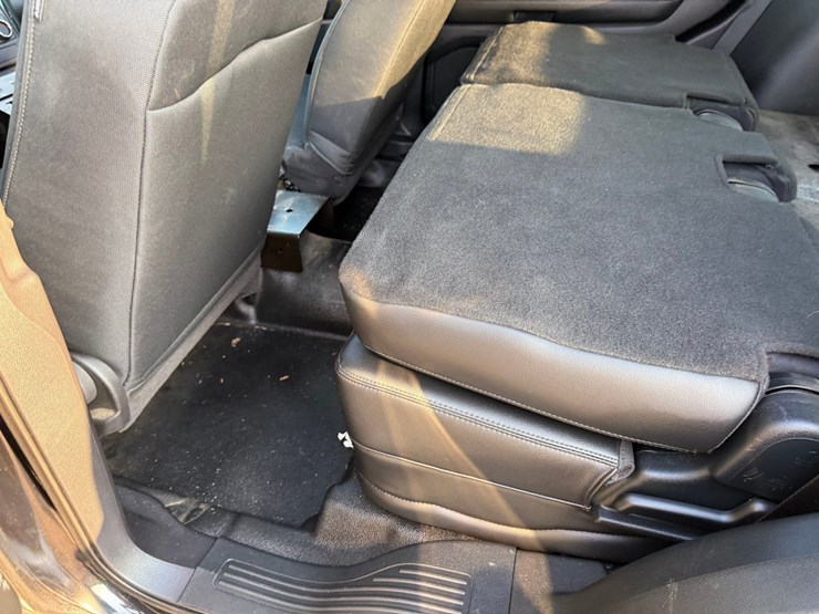 2018-ford-explorer-image-48