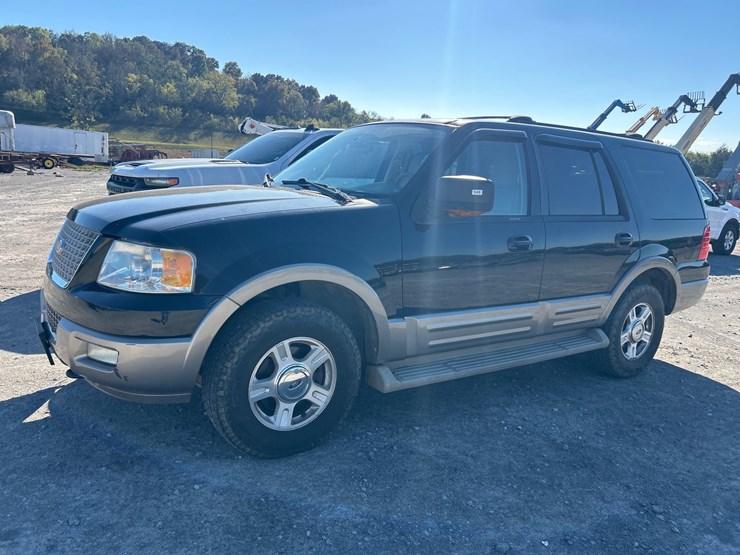 2004-ford-expedition-image-2