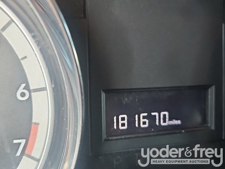 2012-dodge-grand-caravan-image-43
