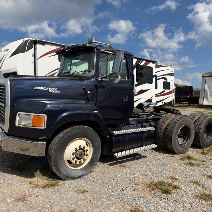 1996 FORD L9000