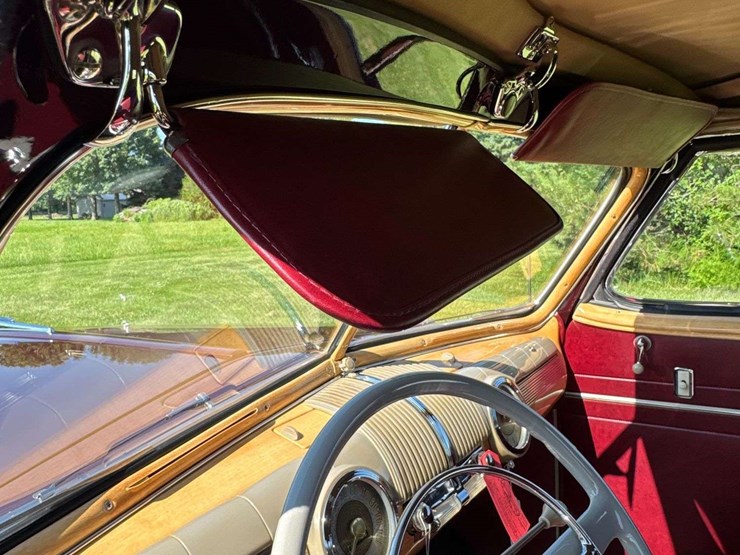 1947-ford-super-deluxe-sportsman-image-178