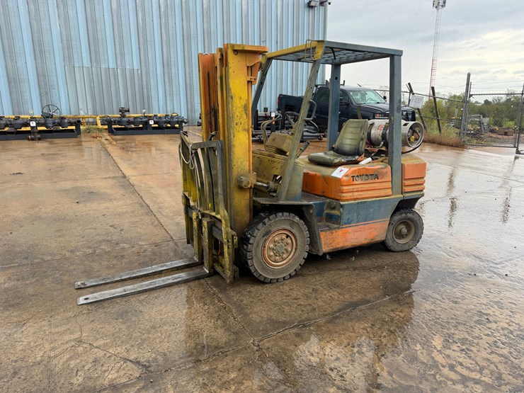 toyota-4k-forklift-image-2