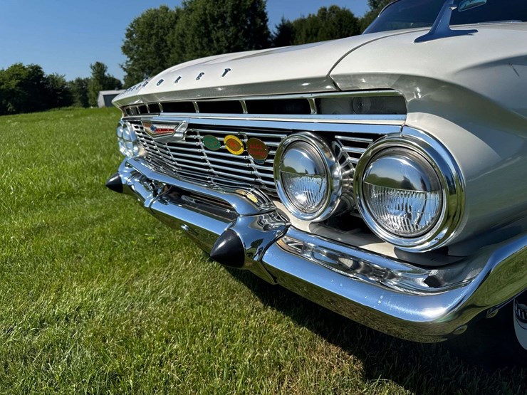 1961-chevrolet-impala-convertible-unrestored-original-image-68