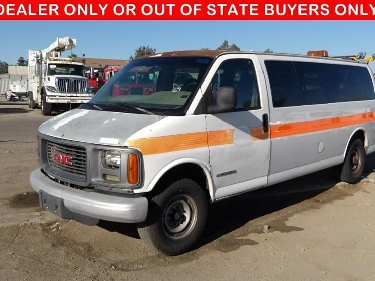 2002-gmc-3500-image-1