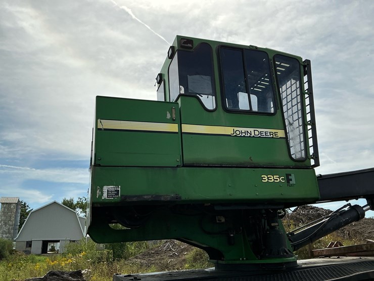 deere-335c-image-42