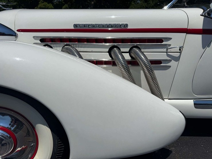 1936-auburn-852-supercharged-boattail-speedster-image-14