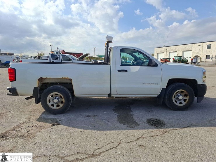 2018-chevrolet-silverado-1500-image-4