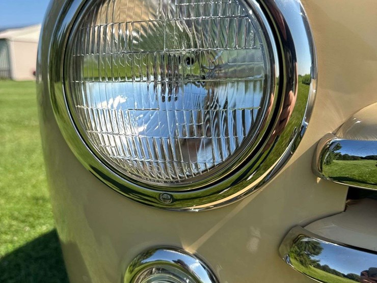 1947-ford-super-deluxe-woody-wagon-image-44