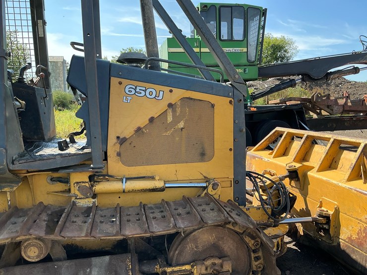 deere-650j-lt-image-42