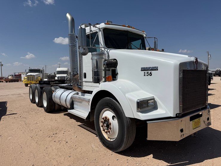 2009-kenworth-t800-image-2