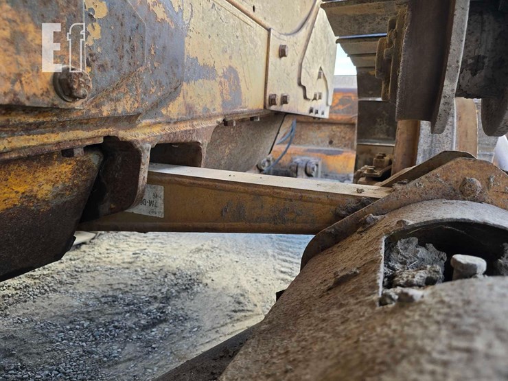 caterpillar-d6d-image-33