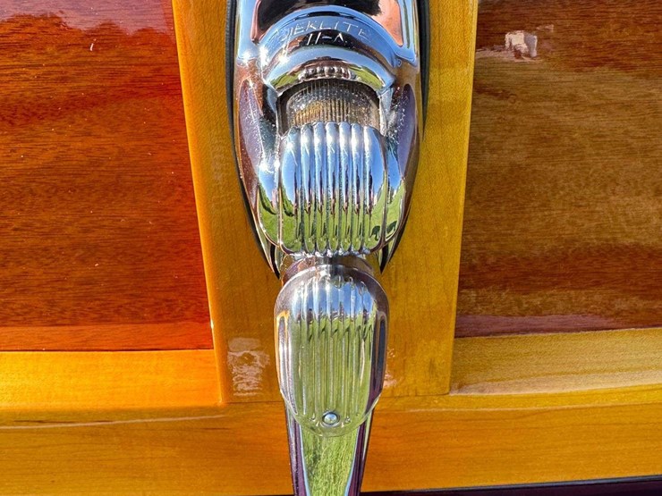 1947-ford-super-deluxe-sportsman-image-121