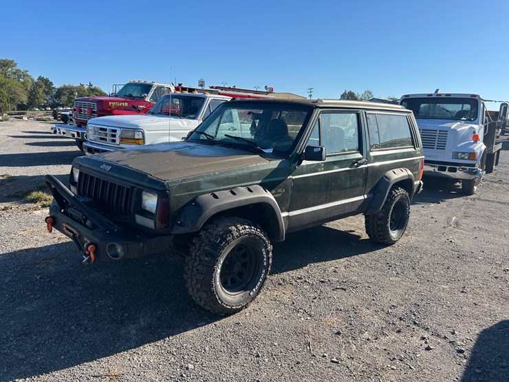 1996-jeep-cherokee-image-1