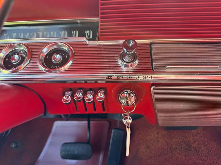 1961-chevrolet-impala-convertible-unrestored-original-image-104